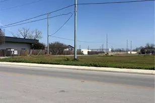 1900 N Austin St, Seguin, TX 78155 - Photo 1