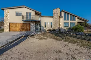 837 Military Dr, Canyon Lake, TX 78133 - Photo 3