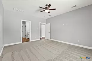 209 Troell St, Seguin, TX 78155 - Photo 15