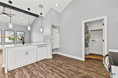 209 Troell Street, Seguin, TX 78155 - Photo 11