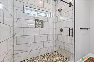 209 Troell St, Seguin, TX 78155 - Photo 17