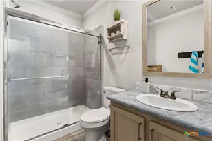 154 Sunrise Dr, Kyle, TX 78640 - Photo 17