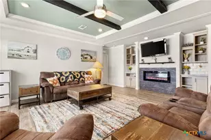 154 Sunrise Dr, Kyle, TX 78640 - Photo 3