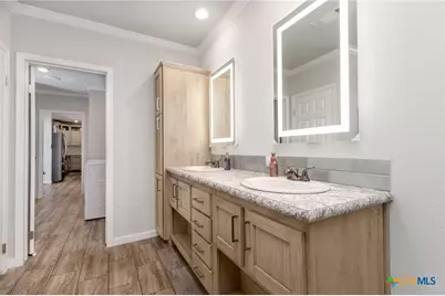 154 Sunrise Drive, Kyle, TX 78640 - Photo 5