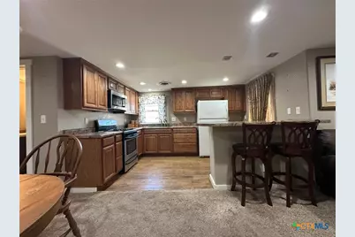 502 N Cherry Street, Seguin, TX 78155 - Photo 3