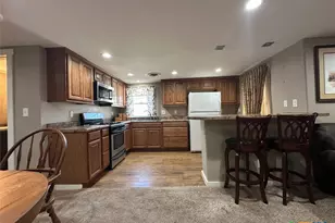 502 N Cherry St, Seguin, TX 78155 - Photo 3