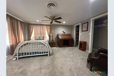 502 N Cherry Street, Seguin, TX 78155 - Photo 7