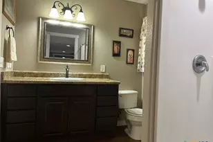 502 N Cherry St, Seguin, TX 78155 - Photo 9