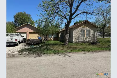 502 N Cherry Street, Seguin, TX 78155 - Photo 11