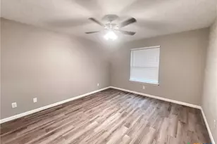 238 Alves Ln, New Braunfels, TX 78130 - Photo 7