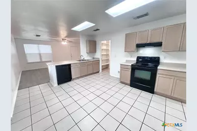 238 Alves Lane, New Braunfels, TX 78130 - Photo 11