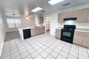 238 Alves Ln, New Braunfels, TX 78130 - Photo 11