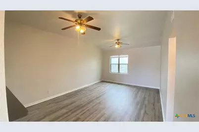 521 Dukeway #4, Universal City, TX 78148 - Photo 3
