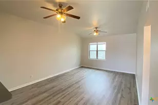 521 Dukeway, Universal City, TX 78148 - Photo 3