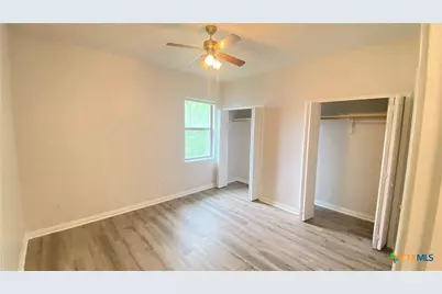 521 Dukeway #4, Universal City, TX 78148 - Photo 5