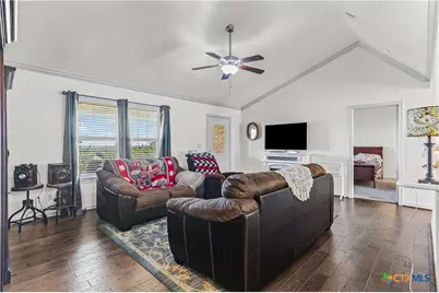 1485 Yaupon Drive, Fischer, TX 78623 - Photo 9