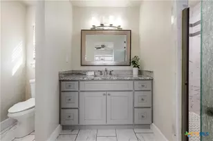 917 Co Rd 664, Devine, TX 78016 - Photo 21