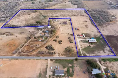 917 County Road 664, Devine, TX 78016 - Photo 45