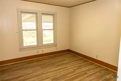 204 Orth Street, Yoakum, TX 77995 - Photo 3