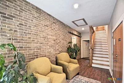 1111 N Walnut Avenue #301, New Braunfels, TX 78130 - Photo 15