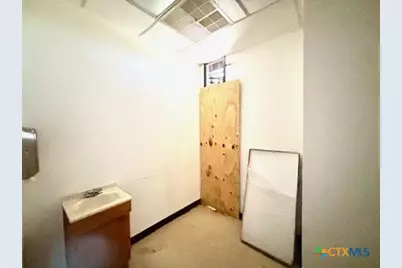 3304 Houston Highway, Victoria, TX 77901 - Photo 11