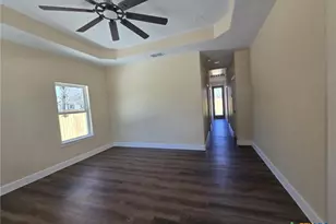 410 W Trinity St, Luling, TX 78648 - Photo 3