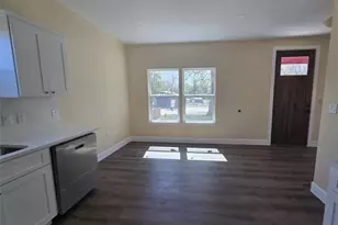 410 W Trinity St, Luling, TX 78648 - Photo 5