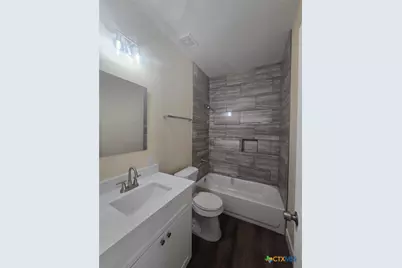 410 W Trinity Street, Luling, TX 78648 - Photo 7