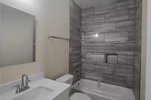 410 W Trinity St, Luling, TX 78648 - Photo 7