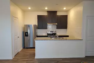 559 Dakota Crk, New Braunfels, TX 78130 - Photo 13