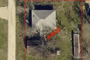 320 N 5th St, Lott, TX 76656 - Photo 21