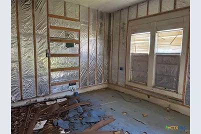 320 N 5th Street, Lott, TX 76656 - Photo 17