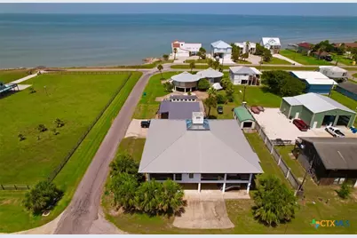 107 W Taylor Avenue, Port O'Connor, TX 77982 - Photo 41