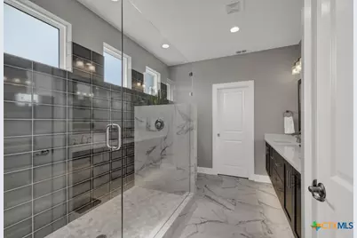 605 Creekside Common, New Braunfels, TX 78130 - Photo 35