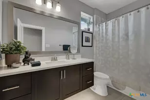 605 Creekside Cmn, New Braunfels, TX 78130 - Photo 29