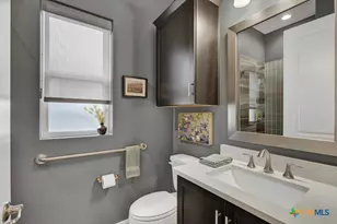 605 Creekside Cmn, New Braunfels, TX 78130 - Photo 25