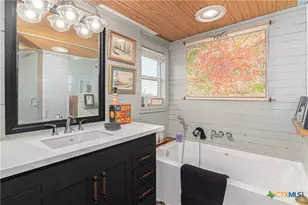 7150 Linne Rd, Seguin, TX 78155 - Photo 13