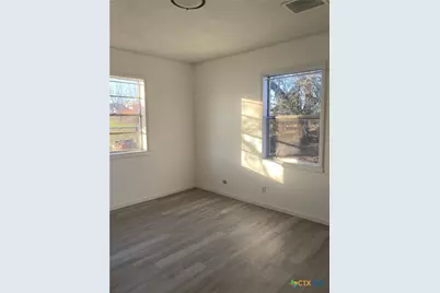 215 Louise Avenue, Kingsland, TX 78639 - Photo 5