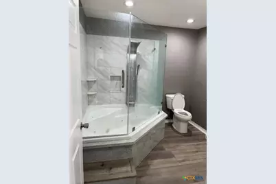 615 Hoskins Broadway Street, El Campo, TX 77437 - Photo 7