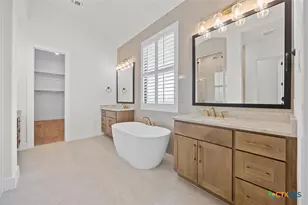 209 Jates Fld Bnd, Liberty Hill, TX 78642 - Photo 13