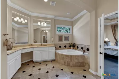 120 Oak Hideaway Drive, Canyon Lake, TX 78133 - Photo 23