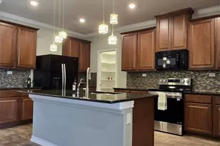 660 Knoll Brk, New Braunfels, TX 78130 - Photo 5