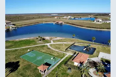 76 E Burgundy, Port O'Connor, TX 77982 - Photo 7