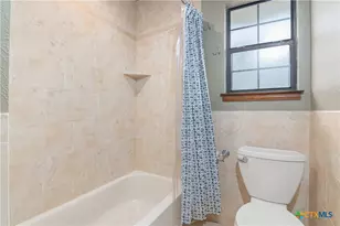 110 Lakeside Dr, Seguin, TX 78155 - Photo 21