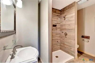 52 N Old Bloomington Road, Victoria, TX 77905 - Photo 17