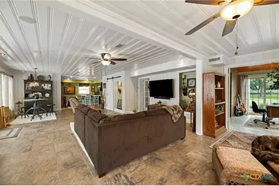 1001 N Adams Street, Beeville, TX 78102 - Photo 25