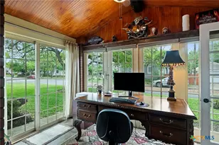 1001 N Adams St, Beeville, TX 78102 - Photo 27