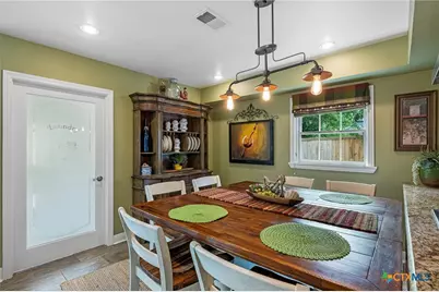 1001 N Adams Street, Beeville, TX 78102 - Photo 17