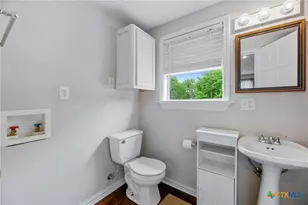 1001 N Adams St, Beeville, TX 78102 - Photo 41