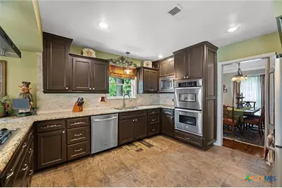 1001 N Adams Street, Beeville, TX 78102 - Photo 13